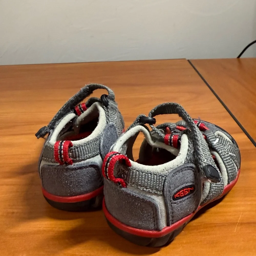 Keen Seacamp II CNX Baby Kids Closed Toe Water Shoe Hiking Elastic Outdoor Red 4